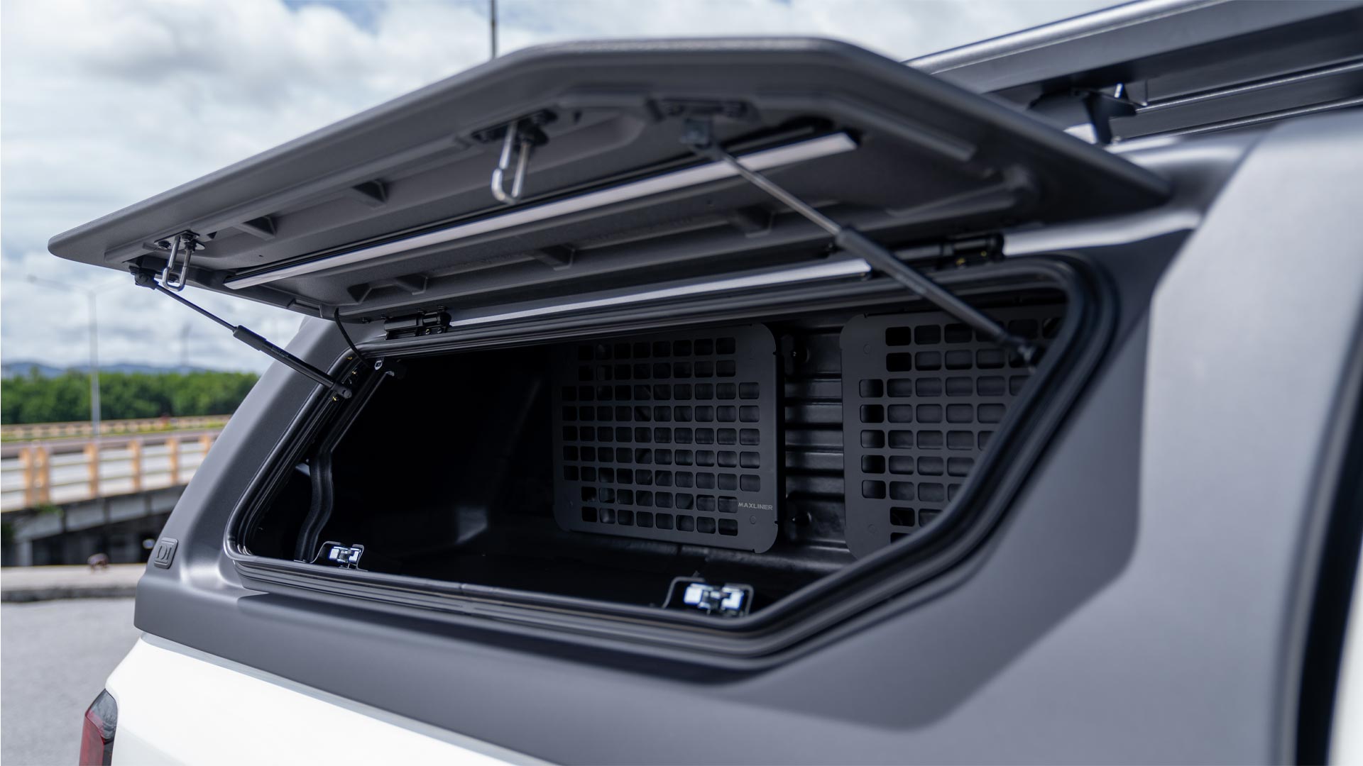 Maxliner Venture Canopy